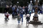 Kaatsheuvel 19 november 2017
Barbie ( Samantha de Jong) in de efteling met haar kinderen en viend Rolf Tangel met zoontje