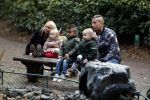 Kaatsheuvel 19 november 2017
Barbie ( Samantha de Jong) in de efteling met haar kinderen en viend Rolf Tangel met zoontje