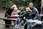 Kaatsheuvel 19 november 2017
Barbie ( Samantha de Jong) in de efteling met haar kinderen en viend Rolf Tangel met zoontje