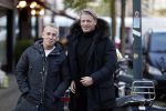 Amsterdam 22 november 2017 
Thomas Berge op straat in Amsterdam zuid met Billy Dans