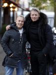 Amsterdam 22 november 2017 
Thomas Berge op straat in Amsterdam zuid met Billy Dans