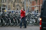 Amsterdam 20 november 2018
Adelheid Roossen staat voor Palladium te bellen.