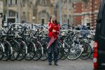 Amsterdam 20 november 2018
Adelheid Roossen staat voor Palladium te bellen.