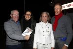 Puttershoek 8 december 2018
Presentatie boek Kees Verkerk. Ard Schenk en zijn vrouw krijgen allebei het eerste boek overhandigd.