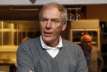 Puttershoek 8 december 2018
Presentatie boek Kees Verkerk. Ard Schenk en zijn vrouw krijgen allebei het eerste boek overhandigd.