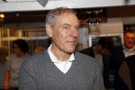 Puttershoek 8 december 2018
Presentatie boek Kees Verkerk. Ard Schenk en zijn vrouw krijgen allebei het eerste boek overhandigd.