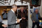 Puttershoek 8 december 2018
Presentatie boek Kees Verkerk. Ard Schenk en zijn vrouw krijgen allebei het eerste boek overhandigd.