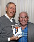 Puttershoek 8 december 2018
Presentatie boek Kees Verkerk. Ard Schenk en zijn vrouw krijgen allebei het eerste boek overhandigd.