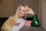 Scheveningen 30 november 2018
Exclusief intervieuw met Barbie (samantha de Jong) nadat ze terug gekomen is uit de afkickkliniek in Schotland. Karin Riethoven intervieuwt haar voor Story.