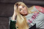 Scheveningen 30 november 2018
Exclusief intervieuw met Barbie (samantha de Jong) nadat ze terug gekomen is uit de afkickkliniek in Schotland. Karin Riethoven intervieuwt haar voor Story.