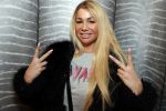 Scheveningen 30 november 2018
Exclusief intervieuw met Barbie (samantha de Jong) nadat ze terug gekomen is uit de afkickkliniek in Schotland. Karin Riethoven intervieuwt haar voor Story.