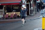 Amsterdam 17 december 2018
Beau v Erven Dorens hard lopend in het centrum van Amsterdam.