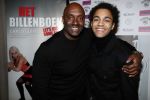 Amsterdam 11 december 2018
Boekpresentatie van Carlos Lens  ( Het billenboek) bij George. carlos met zijn zoon.