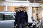 Amsterdam 27 november 2018
Cor Boonstra doet boodschappen in Amsterdam zuid.