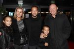 Amsterdam 11 december 2018
Modeshow en feest Nikkie Plessen met heel veel artiesten in AFAS live. Denny Landzaat met vrouw kinderen en