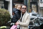 Amsterdam, 16 November 2018 
Djarno Hofland met zijn dochtertje op de PC Hooftstraat