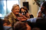 Den Haag 3 december 2018
Minister Hugo de Jonge arriveert bij libelle Nieuwscafe ( in Dudok. Ebru Umar interviewt hem.