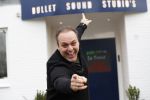 Nederhorst den Berg 5 december 2018
Opnames liedje voor afscheid Edwin Evers door heel veel collegaâ€™s en artiesten in de Bullet sound studioâ€™s. Frans Bauer en Jeroen v Kooten