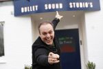 Nederhorst den Berg 5 december 2018
Opnames liedje voor afscheid Edwin Evers door heel veel collegaâ€™s en artiesten in de Bullet sound studioâ€™s. Frans Bauer en Jeroen v Kooten
