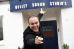 Nederhorst den Berg 5 december 2018
Opnames liedje voor afscheid Edwin Evers door heel veel collegaâ€™s en artiesten in de Bullet sound studioâ€™s. Frans Bauer en Jeroen v Kooten