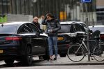 Amsterdam 8 december 2018
Gordon met zijn nieuwe vriend Ryk du Preez . Ryk komt uit zuid Afrika.