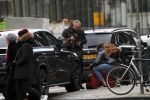 Amsterdam 8 december 2018
Gordon met zijn nieuwe vriend Ryk du Preez . Ryk komt uit zuid Afrika.