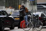 Amsterdam 8 december 2018
Gordon met zijn nieuwe vriend Ryk du Preez . Ryk komt uit zuid Afrika.