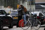 Amsterdam 8 december 2018
Gordon met zijn nieuwe vriend Ryk du Preez . Ryk komt uit zuid Afrika.
