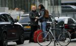 Amsterdam 8 december 2018
Gordon met zijn nieuwe vriend Ryk du Preez . Ryk komt uit zuid Afrika.