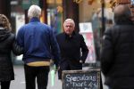 Amsterdam, 16 November 2018 
Harry Mens wandelend op de PC Hooftstraat