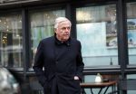 Amsterdam, 16 November 2018 
Harry Mens wandelend op de PC Hooftstraat