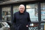 Amsterdam, 16 November 2018 
Harry Mens wandelend op de PC Hooftstraat
