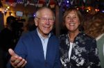 Puttershoek 8 december 2018
Presentatie boek Kees Verkerk. Ard Schenk en zijn vrouw krijgen allebei het eerste boek overhandigd. Henk Gemser met vrouw.