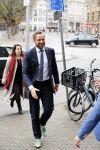 Den Haag 3 december 2018
Minister Hugo de Jonge arriveert bij libelle Nieuwscafe ( in Dudok. Ebru Umar interviewt hem.