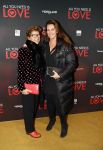 Amsterdam 26 november 2018
Premiere All you need is love in het delamar theater. Janine v d Ende met een kennis