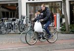 Amsterdam 14 november 2018
Johan Neijenhuis met kinde(eren) op de fiets