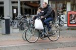 Amsterdam 14 november 2018
Johan Neijenhuis met kinde(eren) op de fiets