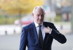 Hilversum 12 december 2018
Pieter Broertjes en Johan Remkes ontvangen prinses Beatrix bij beeld en geluid op het mediapark.
