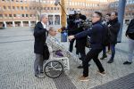 Den Bosch 30 november 2018
Rechtszaak tussen Johan Vlemmix en Patricia Paay. Johan kwam met een look a like pop ( in rolstoel) van zichzelf en Patricia kwam met haar man Robbert Hinfelaar naar de rechtbank in Den Bosch.