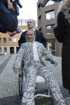 Den Bosch 30 november 2018
Rechtszaak tussen Johan Vlemmix en Patricia Paay. Johan kwam met een look a like pop ( in rolstoel) van zichzelf en Patricia kwam met haar man Robbert Hinfelaar naar de rechtbank in Den Bosch.