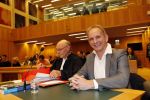 Den Bosch 30 november 2018
Rechtszaak tussen Johan Vlemmix en Patricia Paay. Johan kwam met een look a like pop ( in rolstoel) van zichzelf en Patricia kwam met haar man Robbert Hinfelaar naar de rechtbank in Den Bosch.