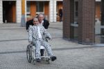 Den Bosch 30 november 2018
Rechtszaak tussen Johan Vlemmix en Patricia Paay. Johan kwam met een look a like pop ( in rolstoel) van zichzelf en Patricia kwam met haar man Robbert Hinfelaar naar de rechtbank in Den Bosch.