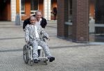 Den Bosch 30 november 2018
Rechtszaak tussen Johan Vlemmix en Patricia Paay. Johan kwam met een look a like pop ( in rolstoel) van zichzelf en Patricia kwam met haar man Robbert Hinfelaar naar de rechtbank in Den Bosch.