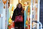 Amsterdam 4 december 2018
Karin Bloemen doet boodschappen op de beethovenstraat.
