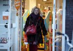 Amsterdam 4 december 2018
Karin Bloemen doet boodschappen op de beethovenstraat.