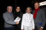 Puttershoek 8 december 2018
Presentatie boek Kees Verkerk. Ard Schenk en zijn vrouw krijgen allebei het eerste boek overhandigd.