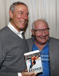 Puttershoek 8 december 2018
Presentatie boek Kees Verkerk. Ard Schenk en zijn vrouw krijgen allebei het eerste boek overhandigd.