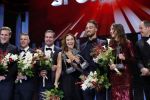 Amsterdam 19 december 2018
Sportman van het jaar verkiezing in afas live. Kjeld Nuis met Sportvrouw van het Jaar 2018 Suzanne Schulting, gehandicapte sporter van het Jaar 2018 Bibian Mentel en de coaches van het Jaar 2018 Jac Orie en Raemon Sluijter De baanwielrenners werden ploeg van het jaar, Marianne Timmer kreeg een ouvre prijs en Rico Verhoeven werd door de Zapp kijkers gekozen tot meest populaire sporter.