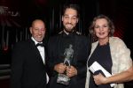 Amsterdam 19 december 2018
Sportman van het jaar verkiezing in afas live. Kjeld Nuis met Sportvrouw van het Jaar 2018 Suzanne Schulting, gehandicapte sporter van het Jaar 2018 Bibian Mentel en de coaches van het Jaar 2018 Jac Orie en Raemon Sluijter De baanwielrenners werden ploeg van het jaar, Marianne Timmer kreeg een ouvre prijs en Rico Verhoeven werd door de Zapp kijkers gekozen tot meest populaire sporter. Kjeld met zijn ouders