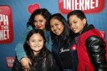 Amsterdam 8 december 2018
Premiere van Ralph Breaks the Internet in Pathe Arena. Linda Wagemakers met kinderen